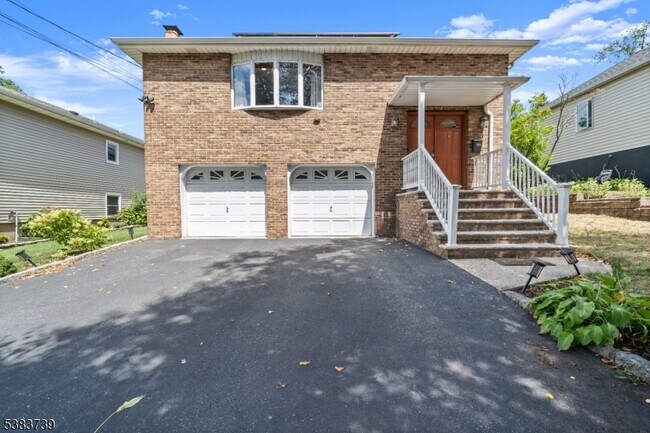 Primary Photo - 376 Mt Vernon St