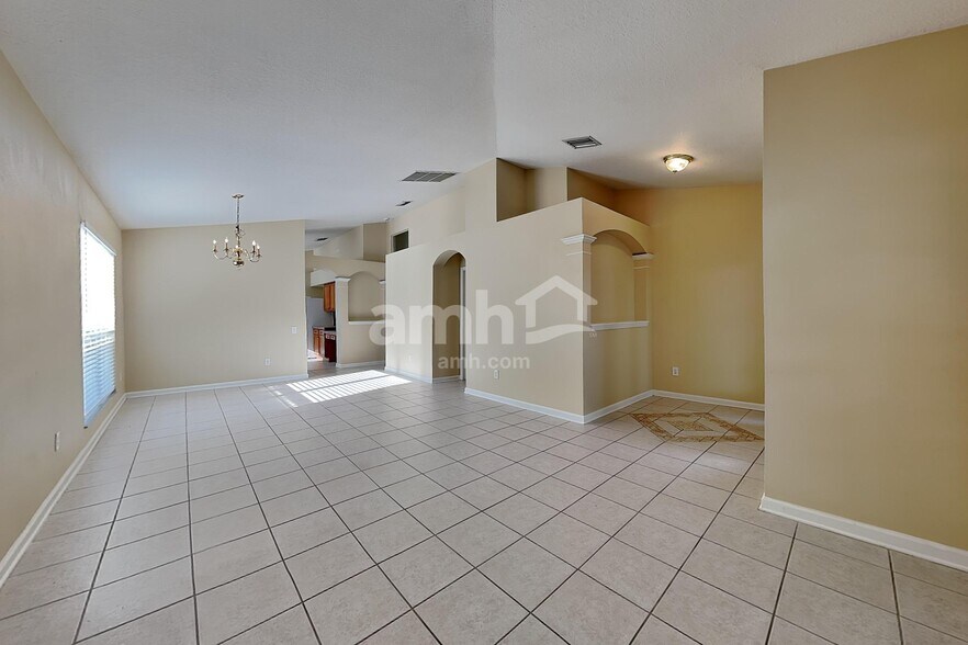 Building Photo - 11555 Misty Isle Ln