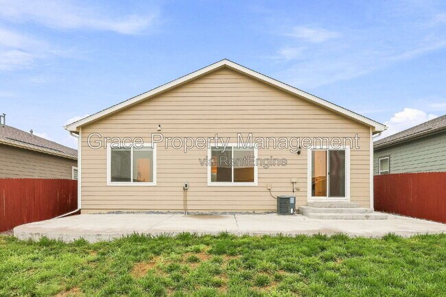 Building Photo - 8883 Ventura Ct