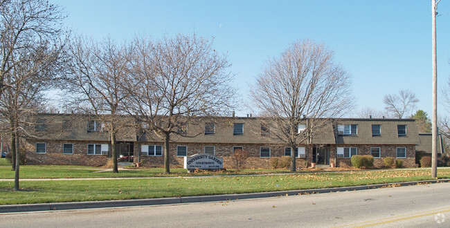 Primary Photo - University Garden Apartments