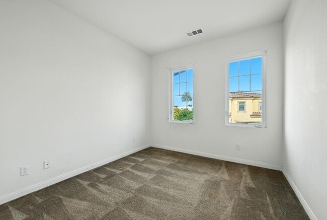 Building Photo - 970 Sea Glass Wy