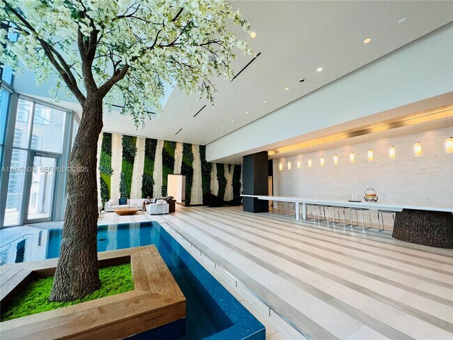 Building Photo - 851 NE 1st Ave