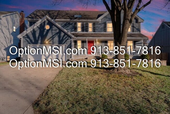 Building Photo - Welcome home to this charming two-story in South Woods subdivision