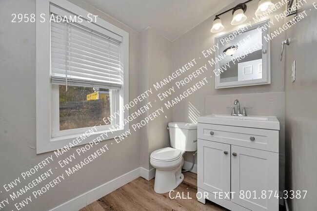 Building Photo - 2958 S Adams St