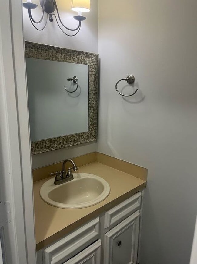 Building Photo - Available now. Beautifully Remodeled Townhouse Available in Central Mt Pleasant!