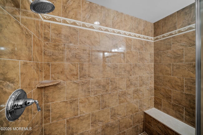 Building Photo - 302 Villa Dr