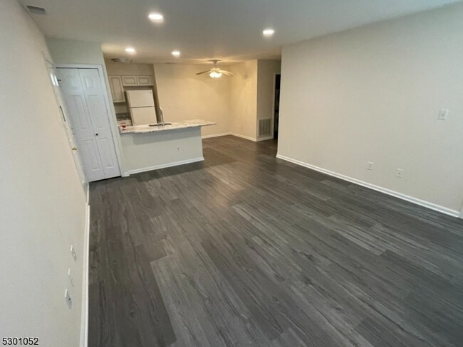 Building Photo - 181 Blew Ct