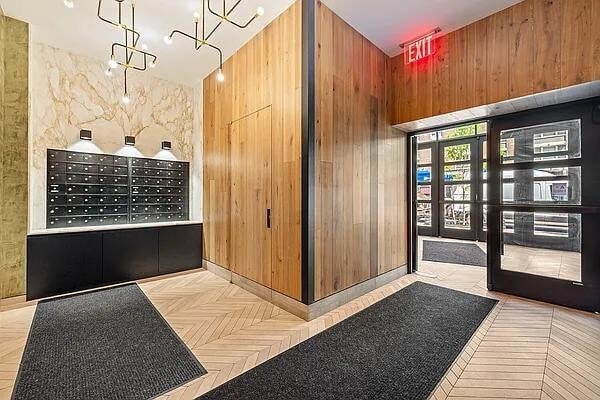 Building Photo - 144 W 23 St