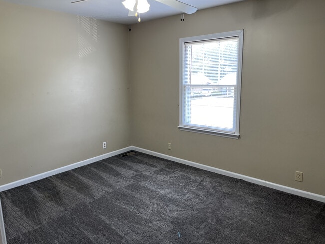 Building Photo - 1227 Wenlon Drive