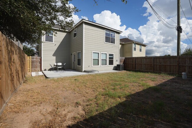 Building Photo - 21011 Emery Mills Ln