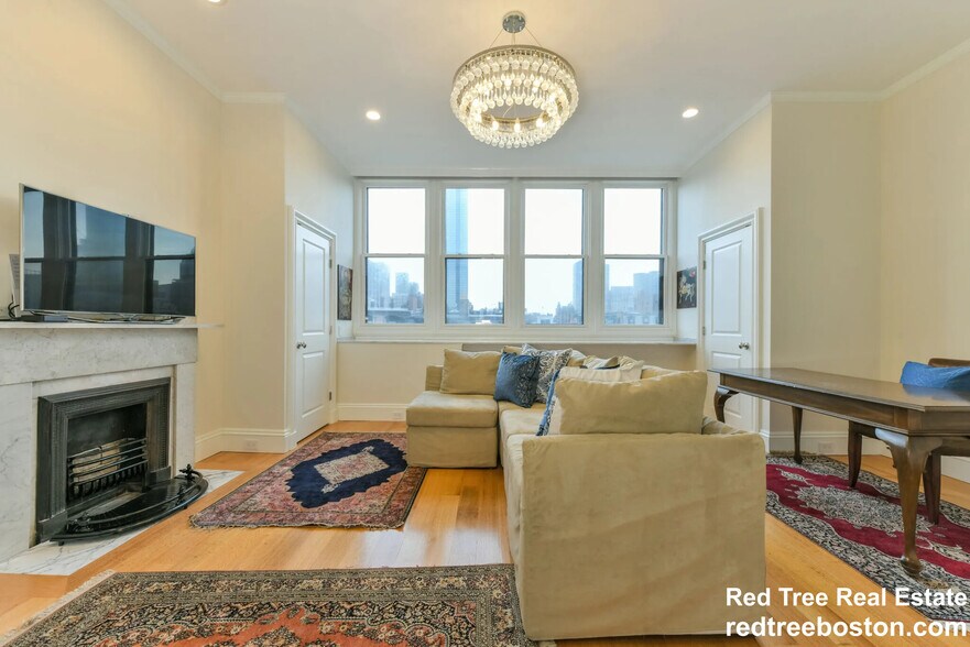 Building Photo - 214 Beacon St