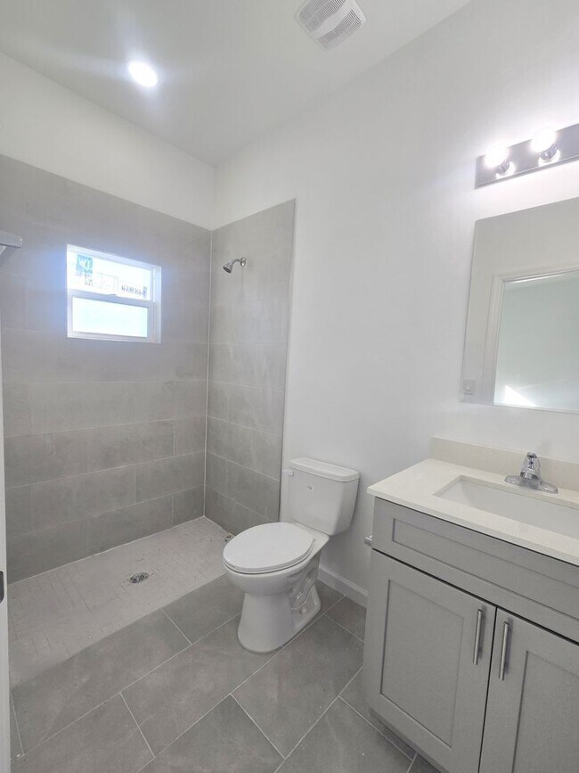 Building Photo - Brand New 2/2/1-PRIME SW LOCATION - Lehigh Acres