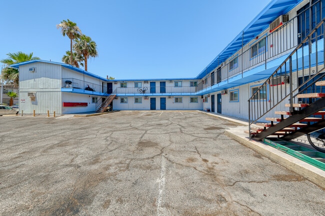 Building Photo - 2433 Clifford Ave