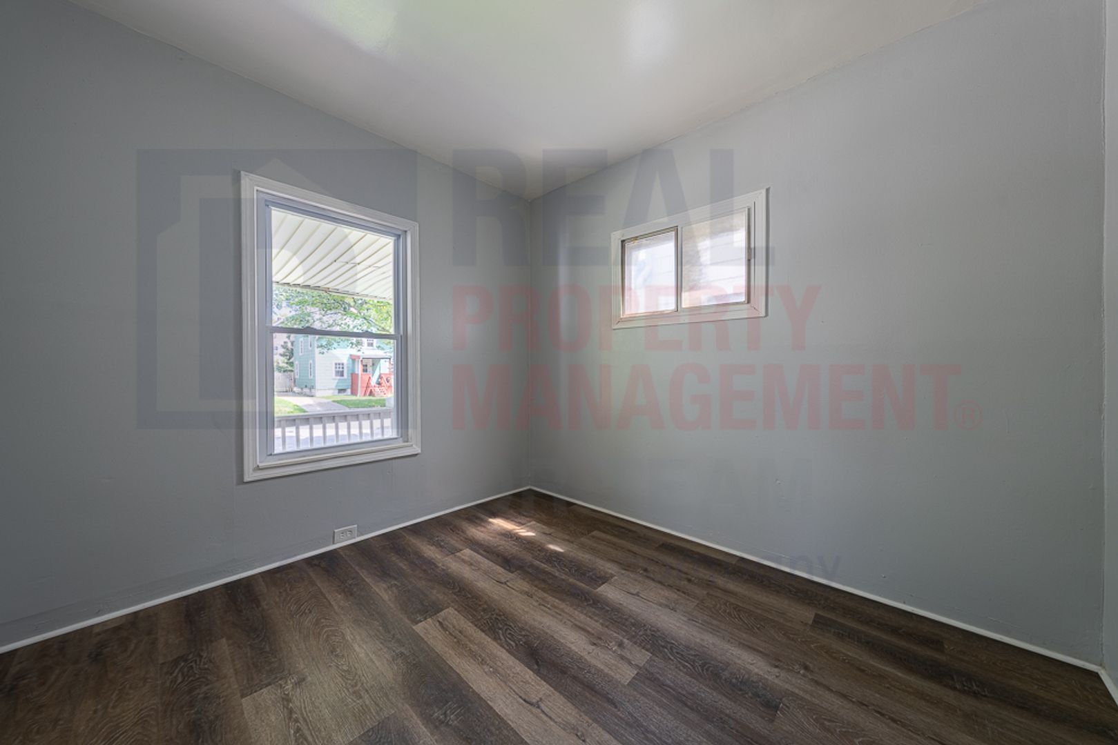 Building Photo - 2040 W 103rd St