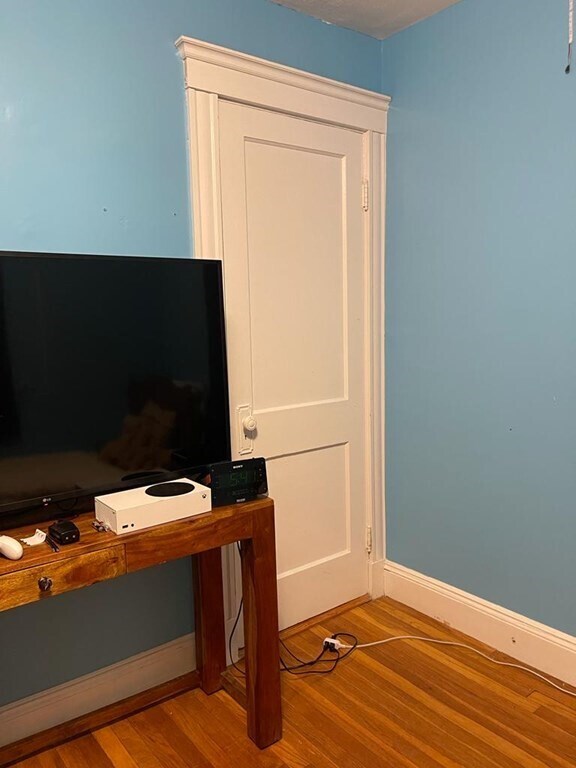 Building Photo - 53 Westmount Ave