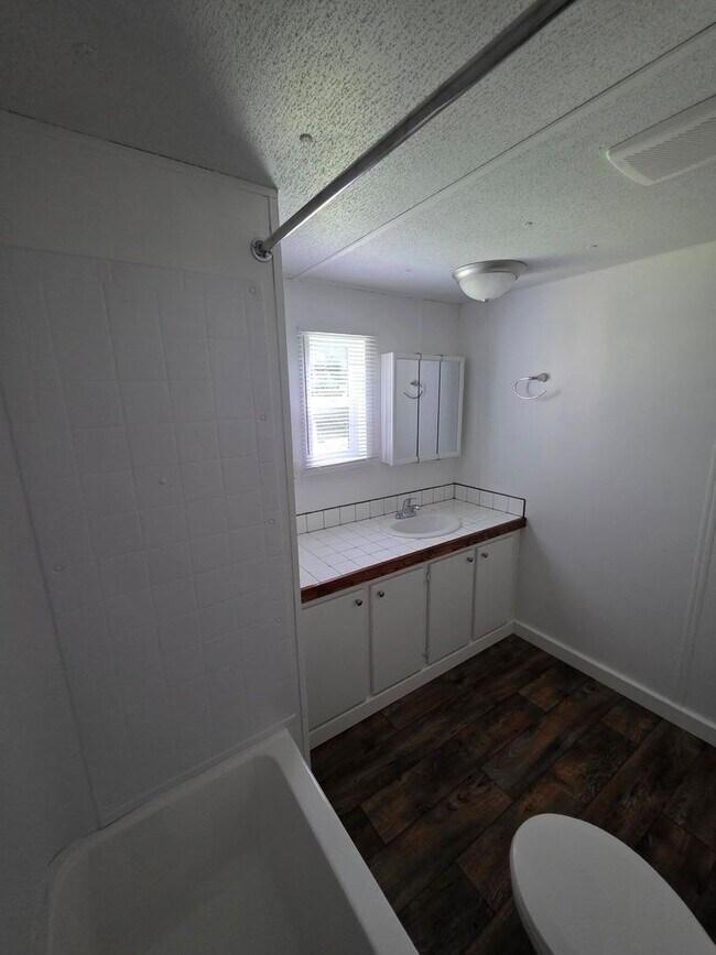 Building Photo - 3135 Calloway Dr