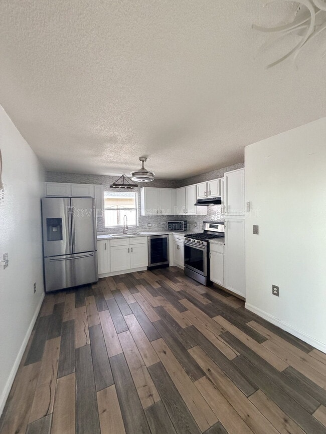 Building Photo - 218 Ronaldale Ave