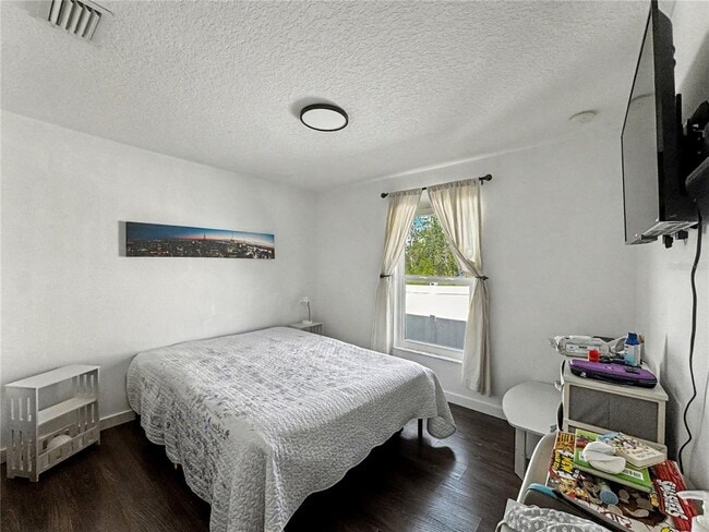 Building Photo - 1380 9th Ave