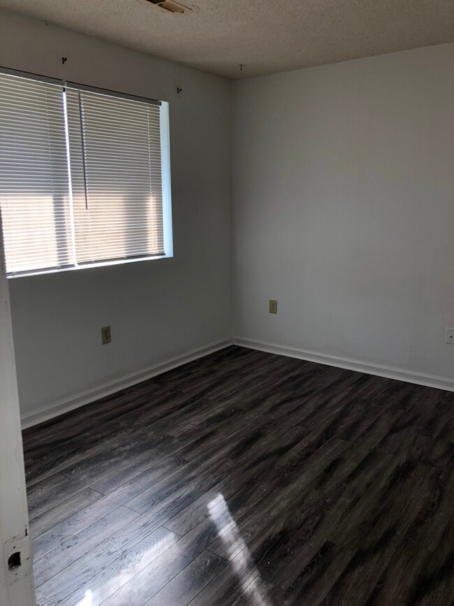 Primary Photo - 1510 Greens Blvd