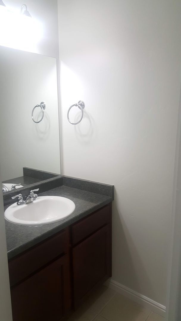 Building Photo - 2861 W 100 S