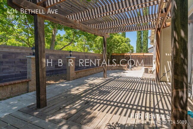 Building Photo - 404 Bethell Ave