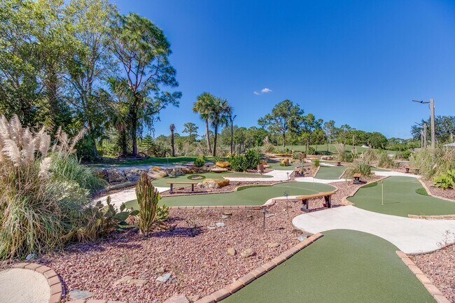 Building Photo - 7033 Willow Pine Way