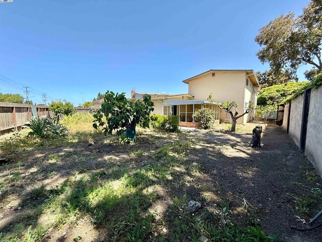 Building Photo - 809 Coburn Ct