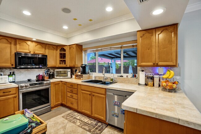 Building Photo - 10501 NW 20th Ct