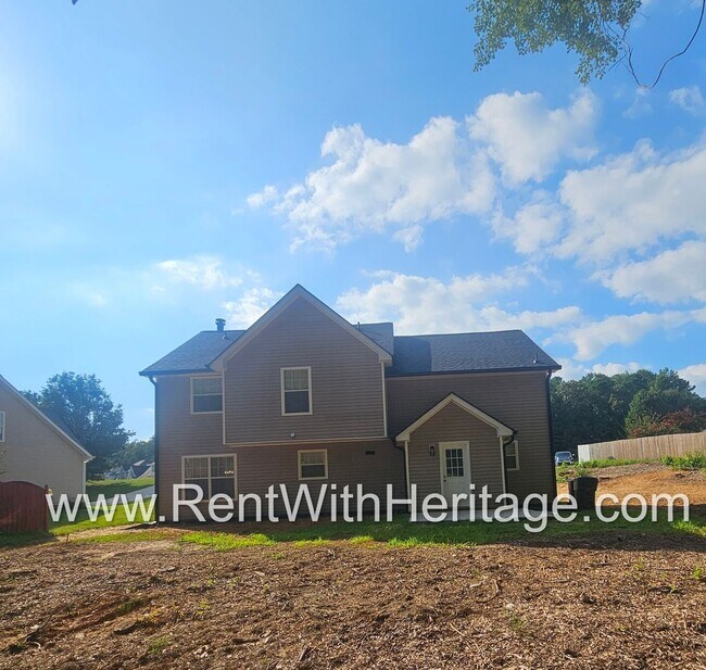 Building Photo - Gorgeous 3bd/ 2.5 bath Home in Popular Nat...