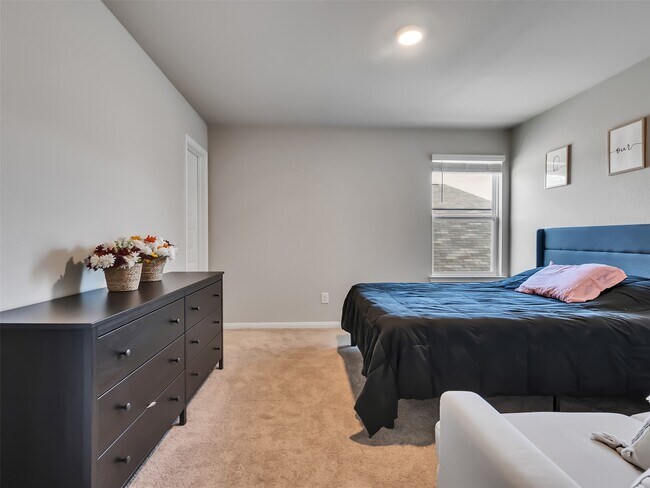 Building Photo - 2416 Bluefish Ct