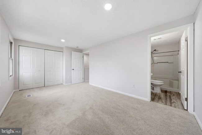 Building Photo - 6711 Kernel Ct