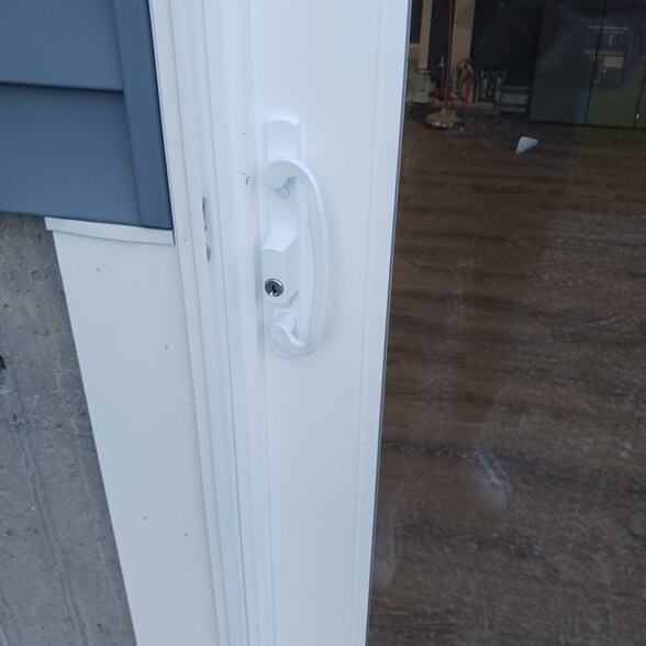 Building Photo - 132 Tiffany St