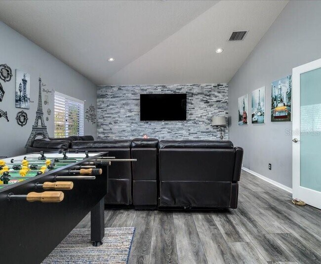 Building Photo - 10528 Bermuda Isle Dr