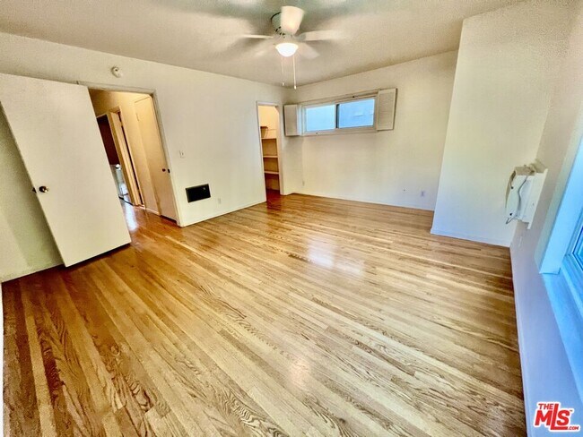 Building Photo - 1008 Westholme Ave