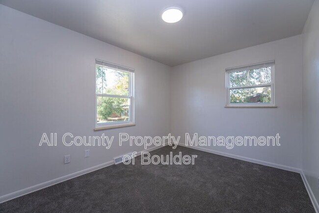 Building Photo - 1542 Lamplighter Dr