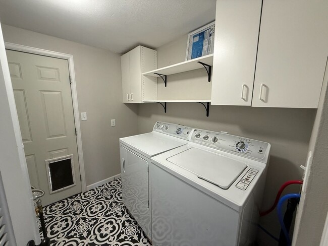 Building Photo - Beautiful 4 Bed 3 Bath Home!!!