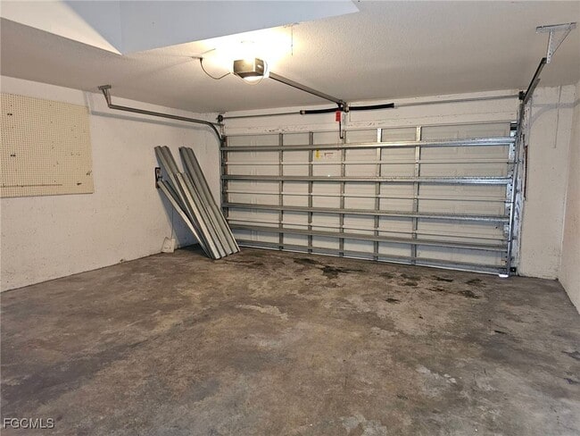 Building Photo - 1900 NW 33rd Ave