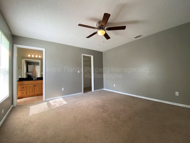 Building Photo - 13820 Eagleridge Ct