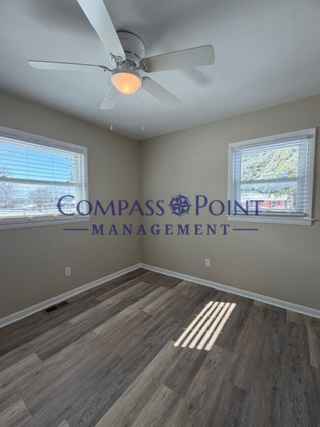 Building Photo - Newly Renovated Just For You! First Month's Rent Free!!