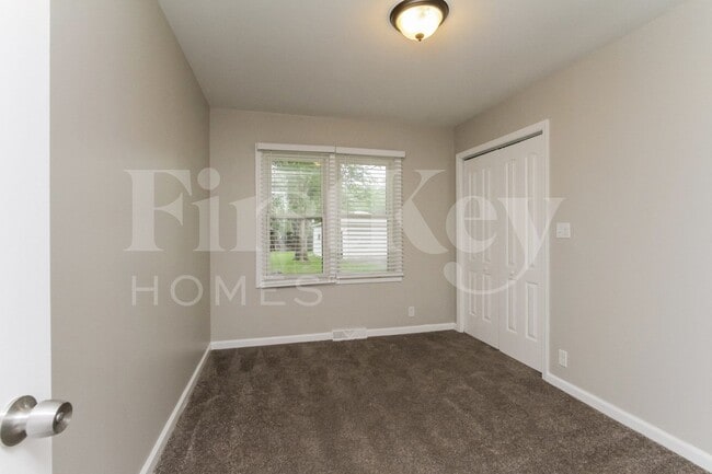 Building Photo - 21939 Millard Ave