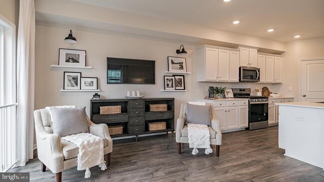 Building Photo - 1107 Meadowlark Dr
