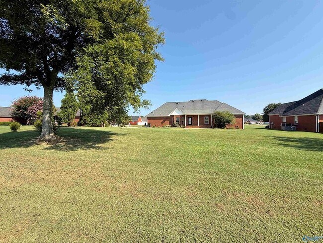 Building Photo - 17916 Remington Dr