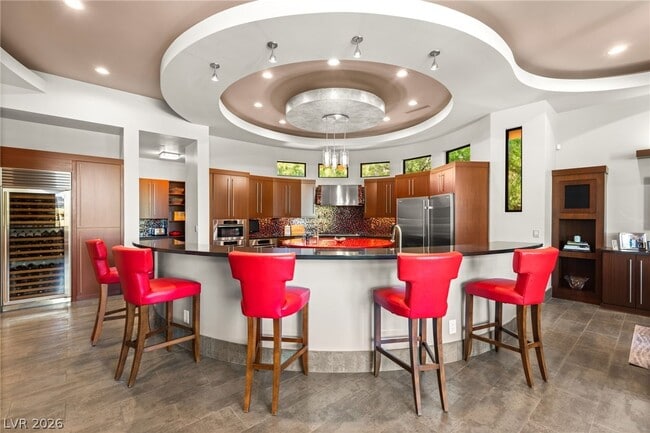 Building Photo - 2 Castle Oaks Ct