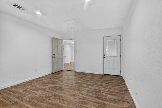 Building Photo - 4530 Stanford Ct