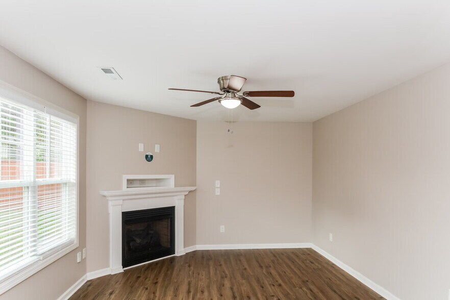 Building Photo - 1218 Braemar Highland Dr