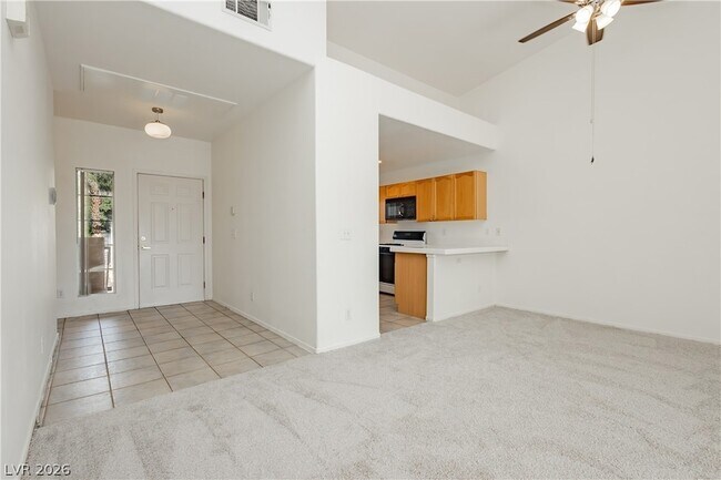 Building Photo - 301 Pine Haven St