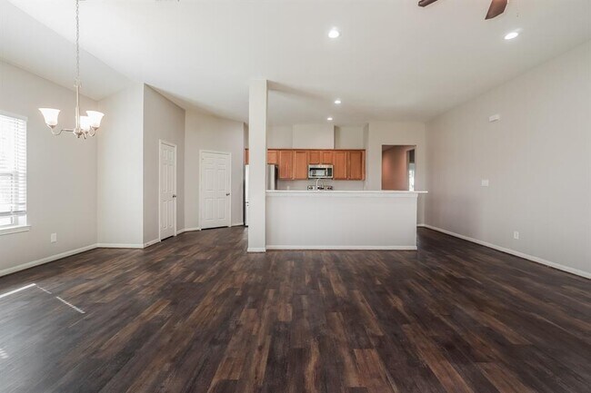 Building Photo - 1204 Chateau Woods Pkwy Dr