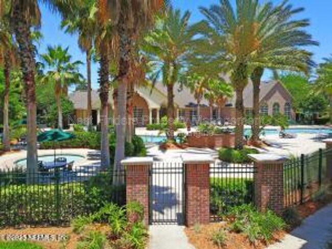 Building Photo - 7800 Point Meadows Dr