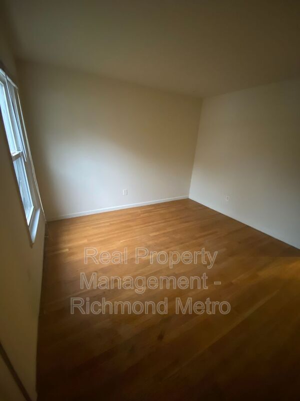 Building Photo - 5500 Stella Rd