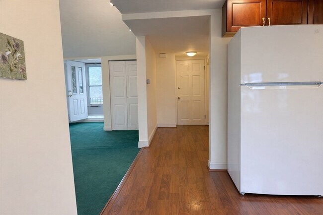 Building Photo - 55 Clarendon St